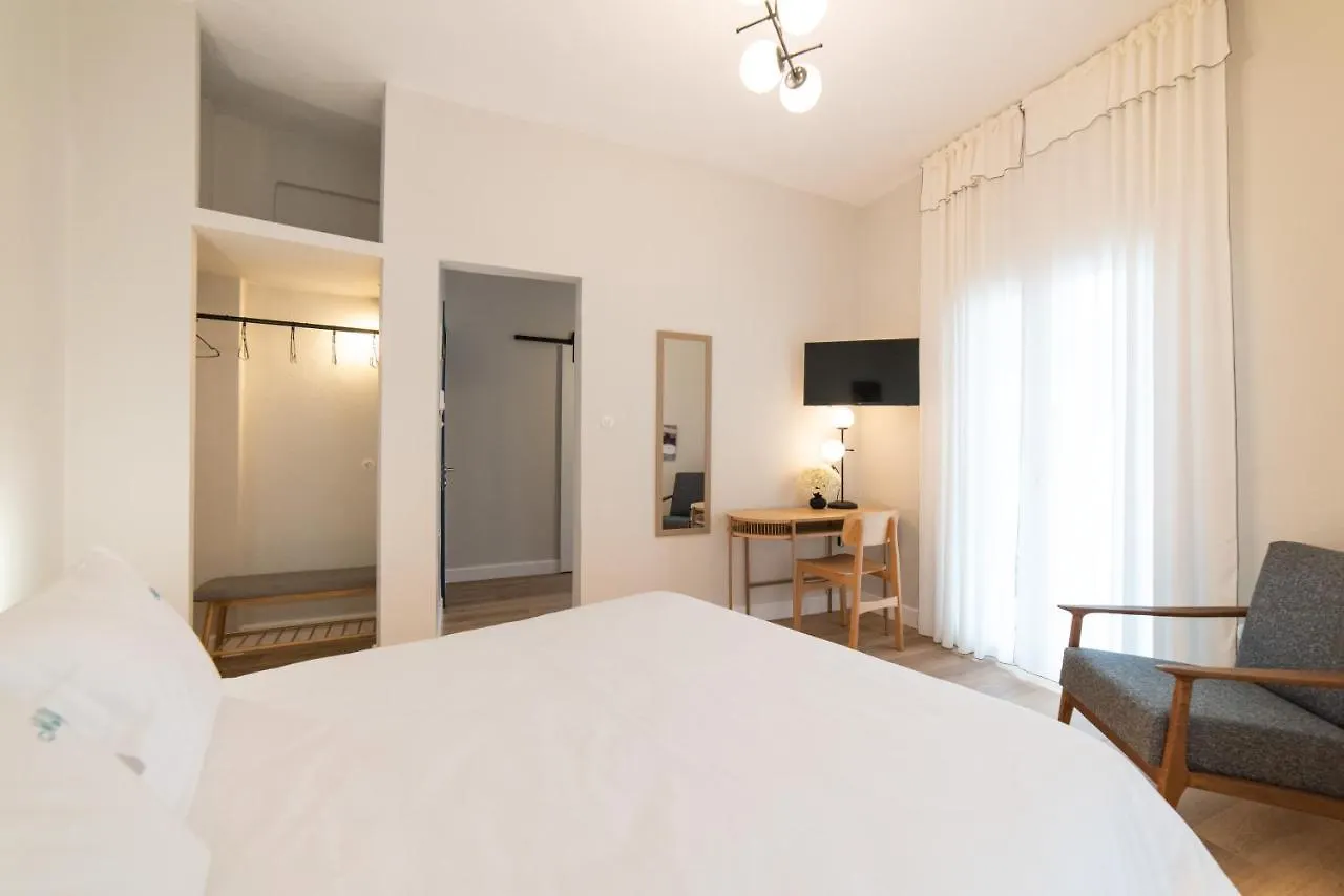 Meyia Studios Thessalonique 0*,